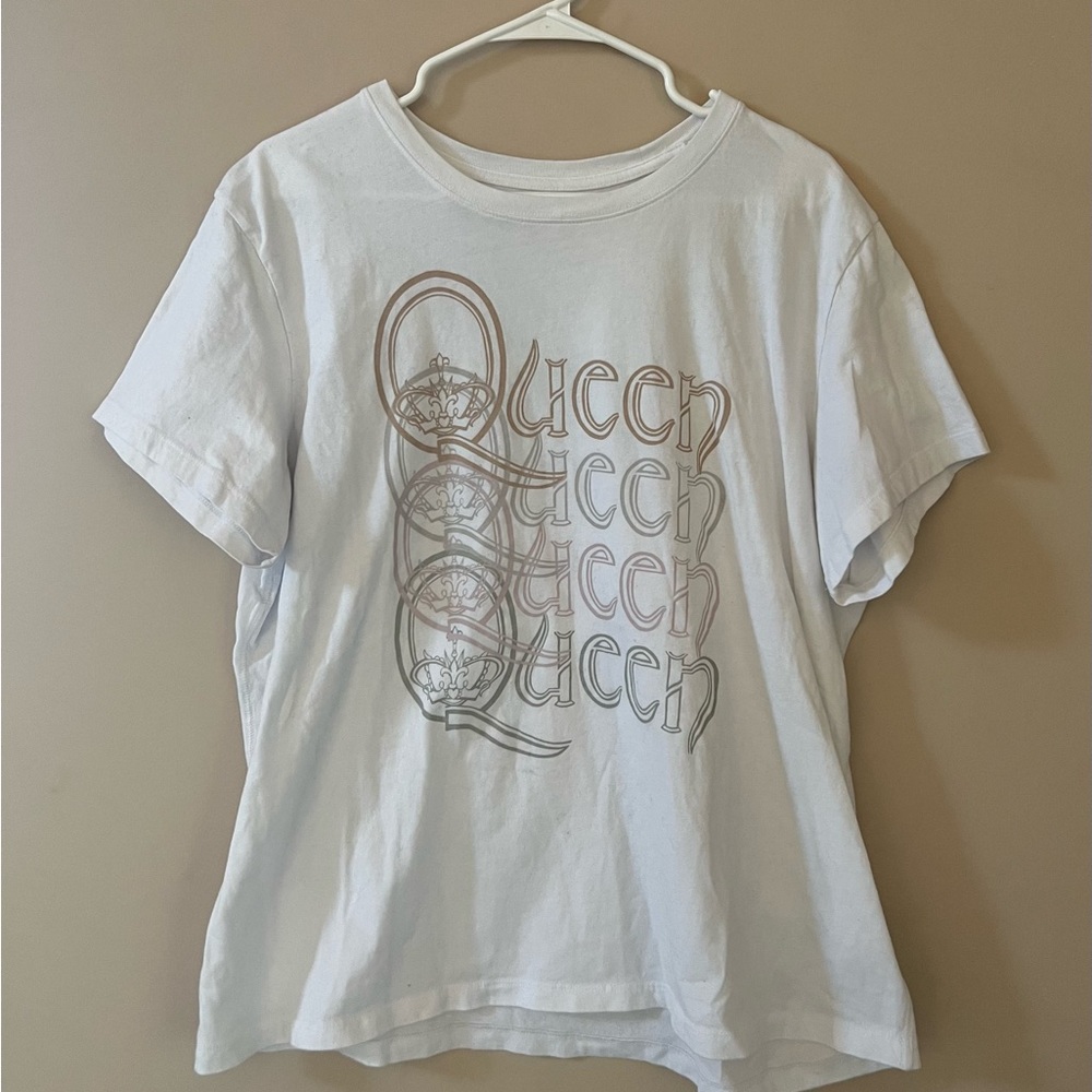 Queen Band Tee